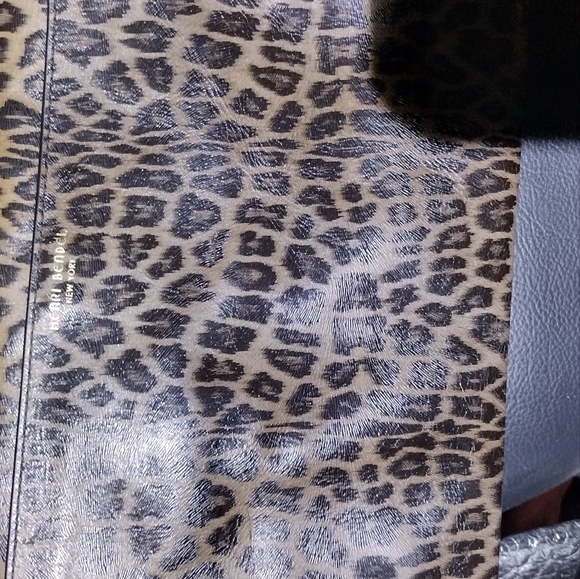 Henri Bendel - Picture 6 of 7